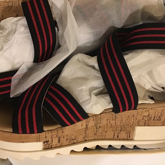 Sandals - Picture 4 of 7